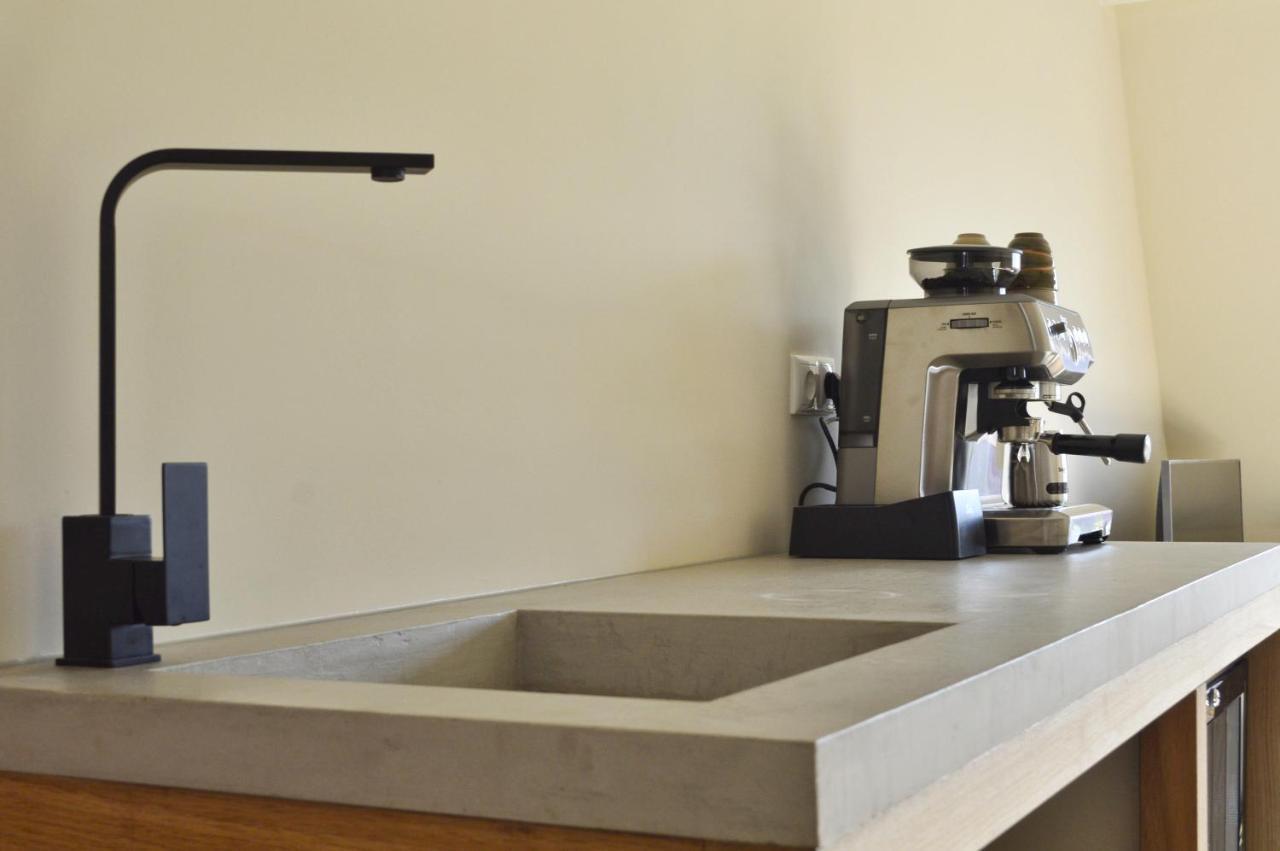 Van Heeckeren Apartments & Suites Nes Nes  Bagian luar foto