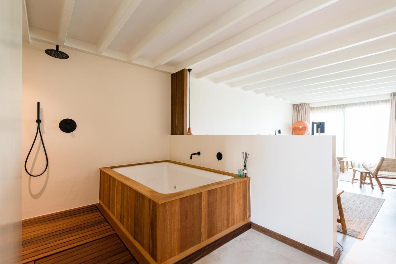 Van Heeckeren Apartments & Suites Nes Nes  Bagian luar foto