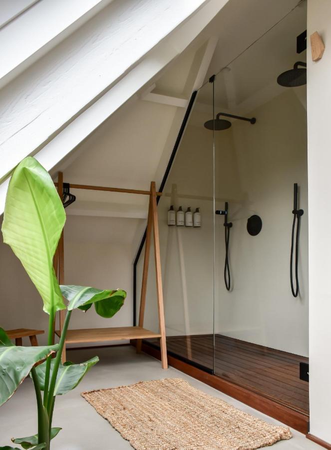 Van Heeckeren Apartments & Suites Nes Nes  Bagian luar foto