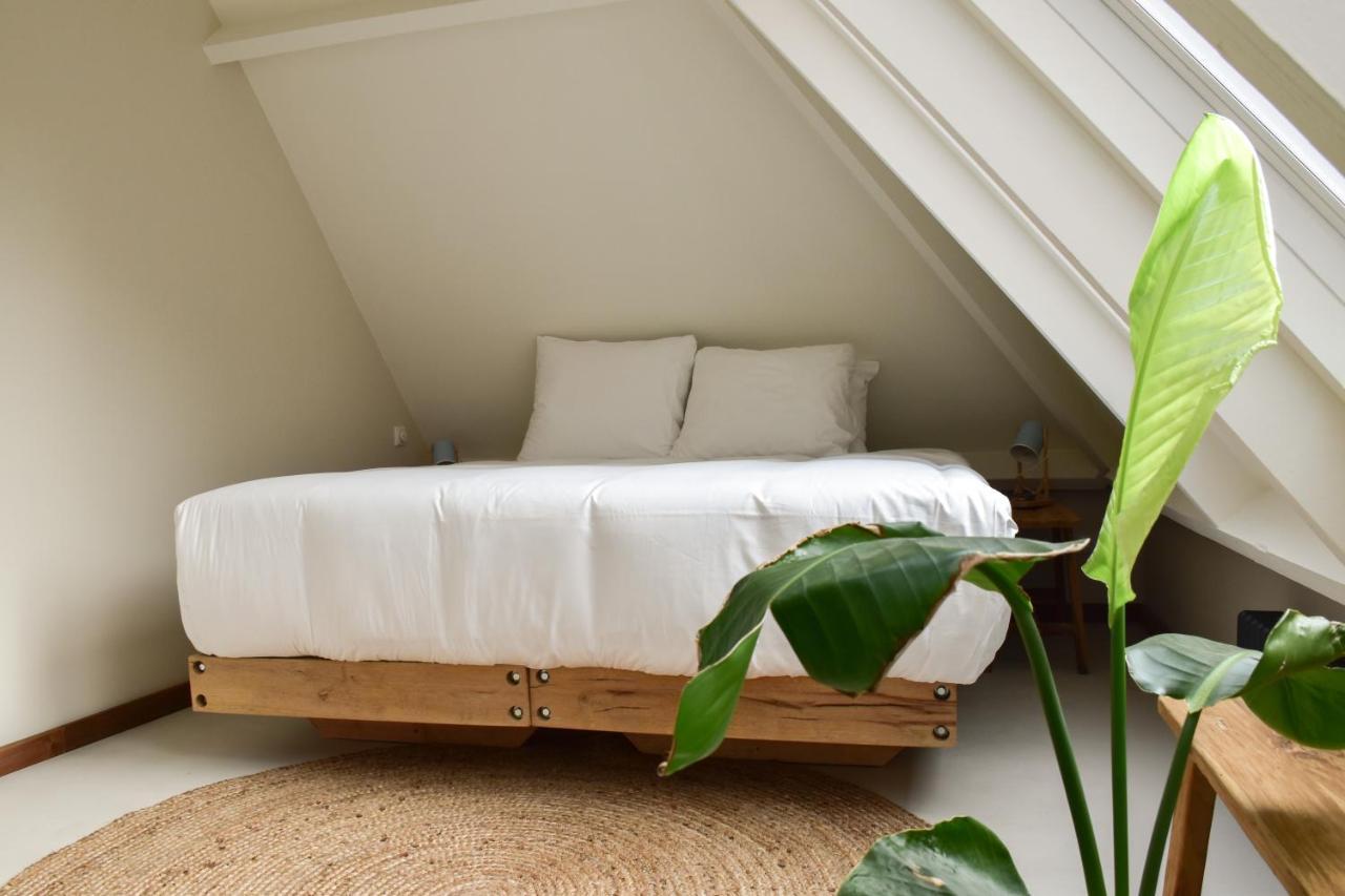 Van Heeckeren Apartments & Suites Nes Nes  Bagian luar foto