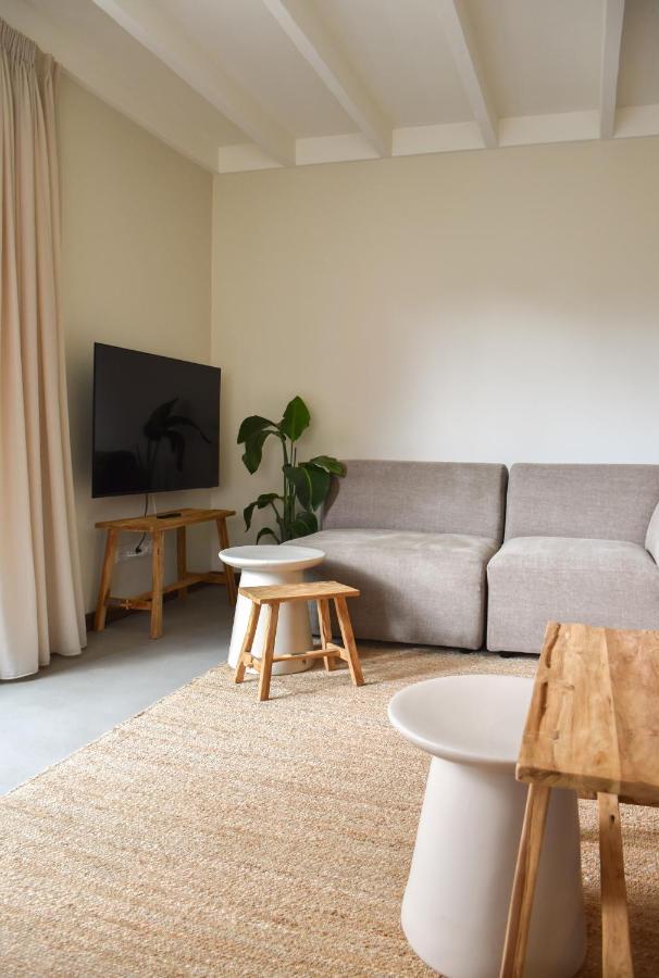 Van Heeckeren Apartments & Suites Nes Nes  Bagian luar foto